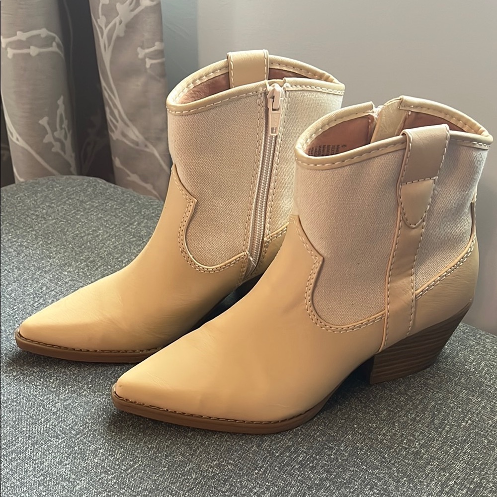 Stylish Western inspired Tan Ankle Boots